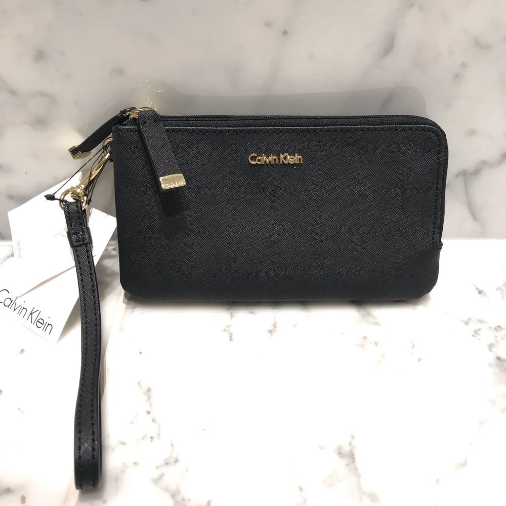 NWT Calvin Klein wristlet purse